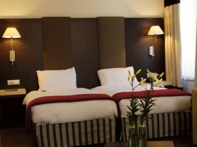 Nh Gent Sint Pieters Otel Oda fotoğraf