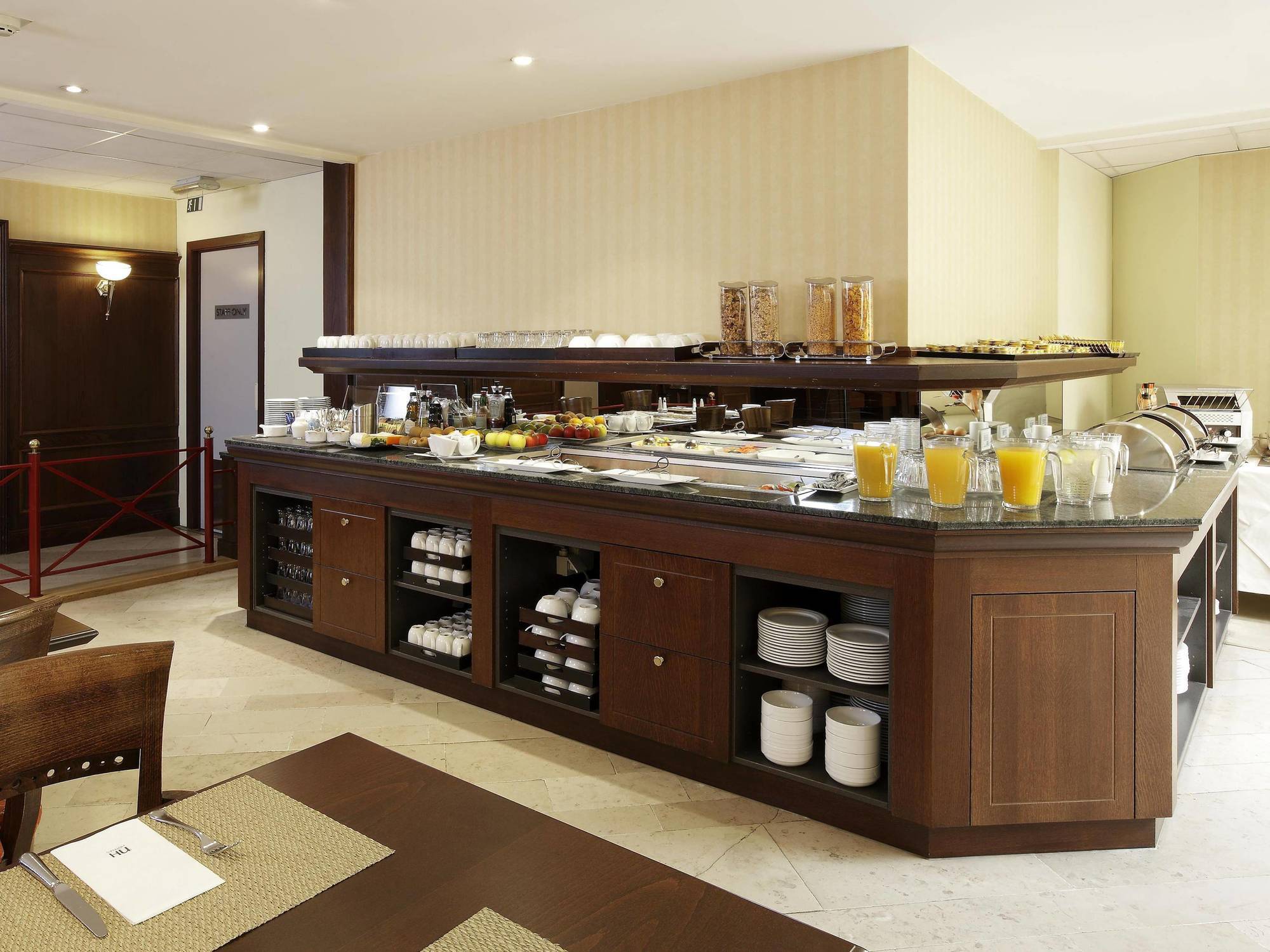 Nh Gent Sint Pieters Otel Dış mekan fotoğraf