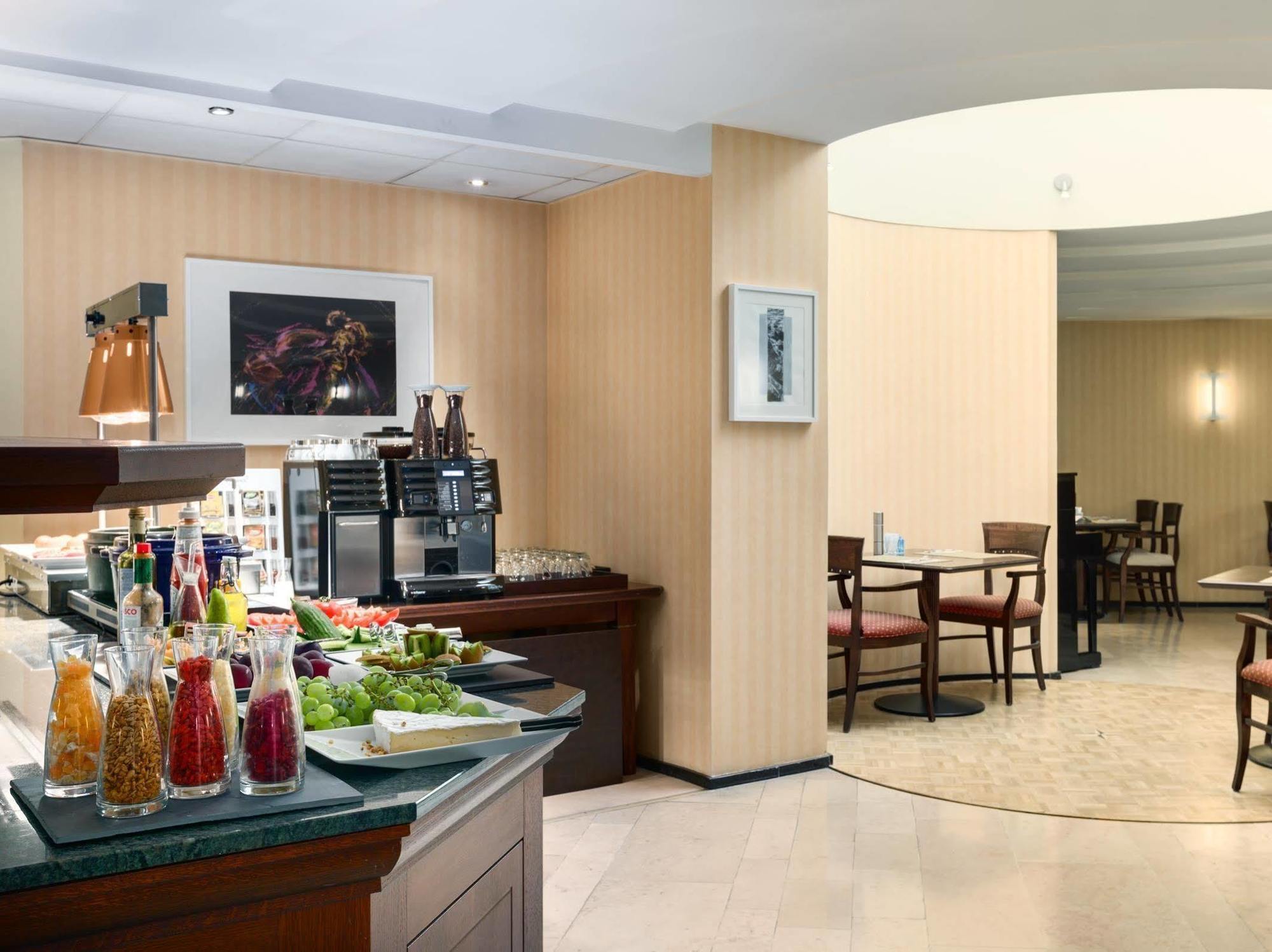 Nh Gent Sint Pieters Otel Dış mekan fotoğraf