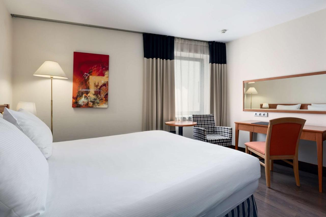 Nh Gent Sint Pieters Otel Dış mekan fotoğraf
